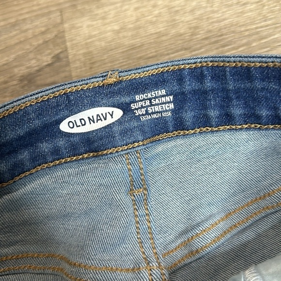 NEW Old Navy Rockstar Super Skinny 360 Stretch Extra High Rise Jeans Blue Sz 4 - Picture 3 of 11